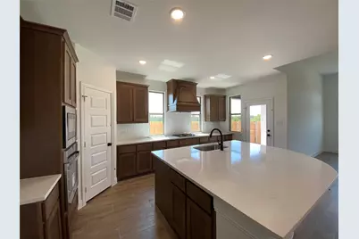 310 Devonshire Drive, Greenville, TX 75401 - Photo 10