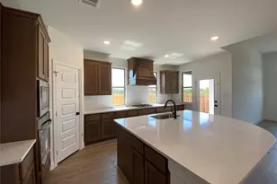 310 Devonshire Dr, Greenville, TX 75401 - Photo 10