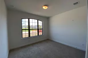 310 Devonshire Dr, Greenville, TX 75401 - Photo 4