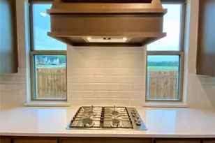 310 Devonshire Dr, Greenville, TX 75401 - Photo 8