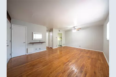 804 N Locust Street #B3, Denton, TX 76201 - Photo 2