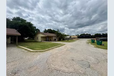 2001 S 1st, Clyde, TX 79510 - Photo 8