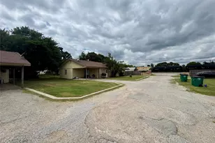 2001 S 1st, Clyde, TX 79510 - Photo 8