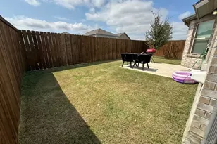 14032 Earlham St, Pilot Point, TX 76258 - Photo 16