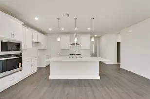 857 Blue Fescue Rd, Fort Worth, TX 76247 - Photo 4