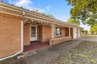 913 N Main St, Springtown, TX 76082 - Photo 6