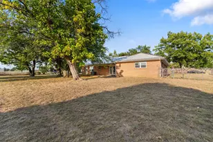 913 N Main St, Springtown, TX 76082 - Photo 34