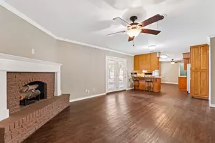 913 N Main St, Springtown, TX 76082 - Photo 12