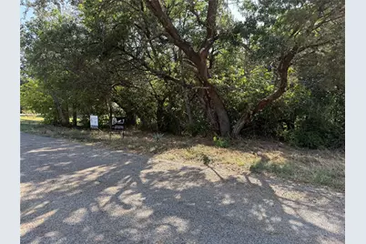 1011 Hidden Cove Trail, Granbury, TX 76049 - Photo 18