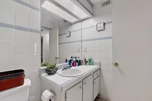 7431 Holly Hill Dr, Dallas, TX 75231 - Photo 24