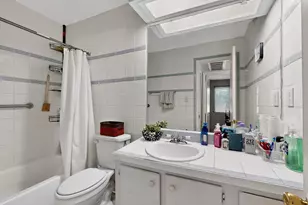 7431 Holly Hill Dr, Dallas, TX 75231 - Photo 20