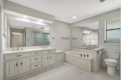 2101 Hunters Ridge, Carrollton, TX 75006 - Photo 18