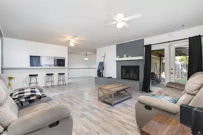 205 Royal Oaks Drive, Greenville, TX 75402 - Photo 2