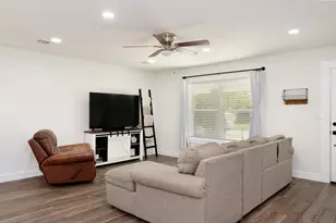 205 Oregon Ave, Azle, TX 76020 - Photo 8