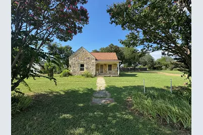 506 Ninth Street, Hico, TX 76457 - Photo 2