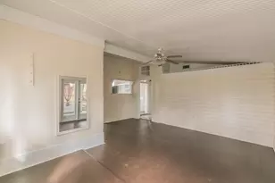 511 S Royall St, Palestine, TX 75801 - Photo 24