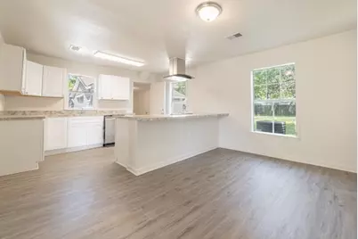 5713 Madge Place, Haltom City, TX 76117 - Photo 6