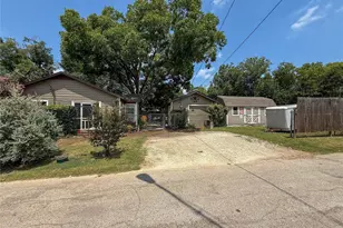 104 Dixon St, Cleburne, TX 76033 - Photo 24