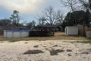 104 Dixon St, Cleburne, TX 76033 - Photo 36