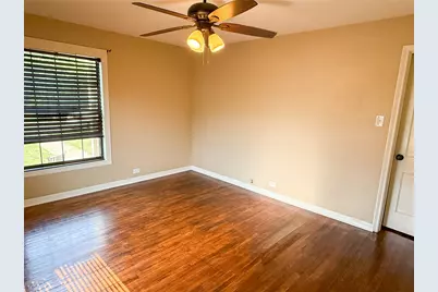 104 Dixon Street, Cleburne, TX 76033 - Photo 14