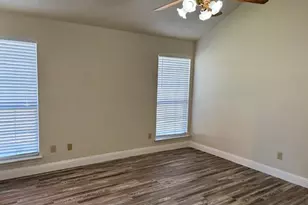 2200 Belton Dr, Arlington, TX 76018 - Photo 12