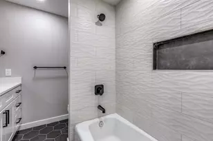 1235 Mill Valley Dr, Plano, TX 75075 - Photo 16