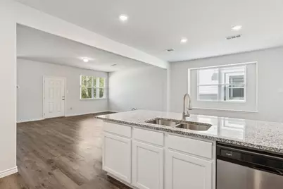 5620 Shore Point Trail, Fort Worth, TX 76119 - Photo 10