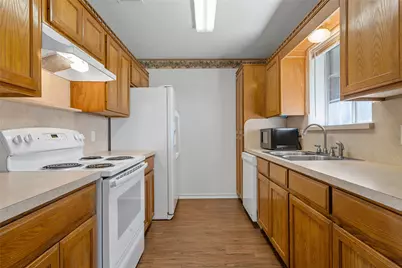 1310 Saratoga, Bellmead, TX 76705 - Photo 8