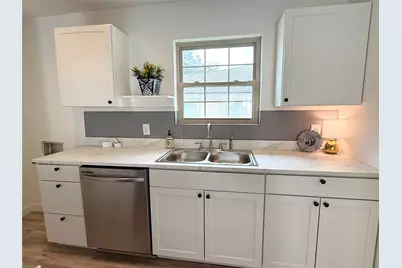 10038 Mesita Drive, Dallas, TX 75217 - Photo 6