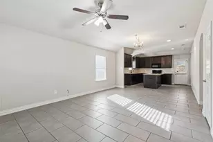 1116 E Hattie St, Fort Worth, TX 76104 - Photo 2