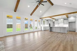 100 Victors Cir, McGregor, TX 76657 - Photo 8