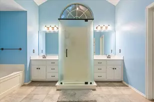 848 Country Ln, McGregor, TX 76657 - Photo 16