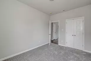 301 Eastland St, Cleburne, TX 76031 - Photo 24