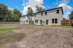 301 Eastland St, Cleburne, TX 76031 - Photo 34