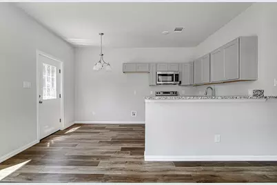 301 Eastland Street, Cleburne, TX 76031 - Photo 8