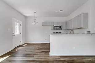 301 Eastland St, Cleburne, TX 76031 - Photo 8