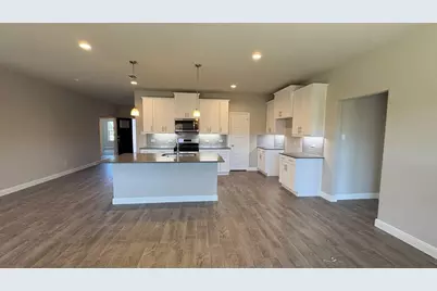 4213 Cornerstone Circle, Granbury, TX 76048 - Photo 4