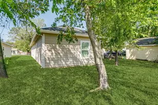 1108 S Morris St, Gainesville, TX 76240 - Photo 22