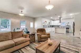 1108 S Morris St, Gainesville, TX 76240 - Photo 4