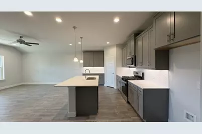 4225 Cornerstone Circle, Granbury, TX 76048 - Photo 4