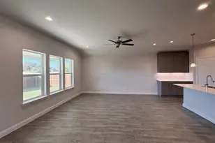 4225 Cornerstone Cir, Granbury, TX 76048 - Photo 8