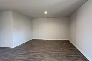 4225 Cornerstone Cir, Granbury, TX 76048 - Photo 6