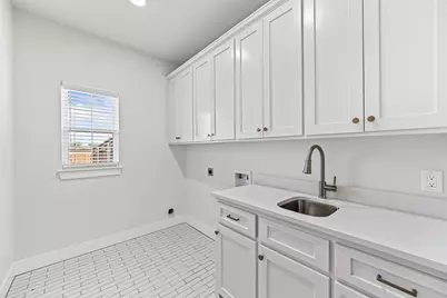 1901 Angelus Street, Waco, TX 76712 - Photo 24