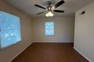 8270 Chapin Rd, Fort Worth, TX 76116 - Photo 16