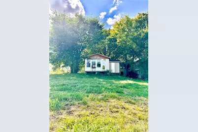 648 Cr 4618, Wolfe City, TX 75496 - Photo 32