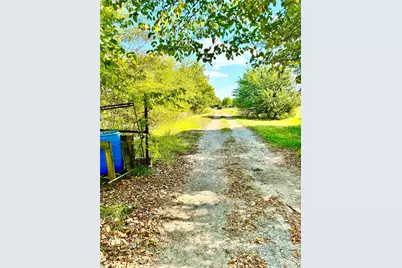 648 Cr 4618, Wolfe City, TX 75496 - Photo 4