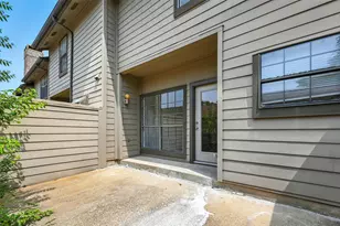 9910 Royal Ln, Dallas, TX 75231 - Photo 24