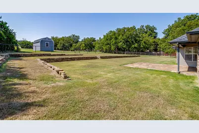 209 Cooperstown Drive, Springtown, TX 76082 - Photo 40