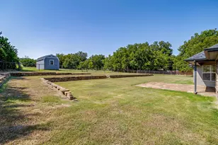 209 Cooperstown Dr, Springtown, TX 76082 - Photo 40