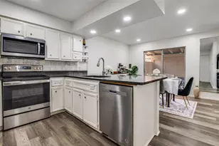 801 Shady Creek Ln, Bedford, TX 76021 - Photo 2